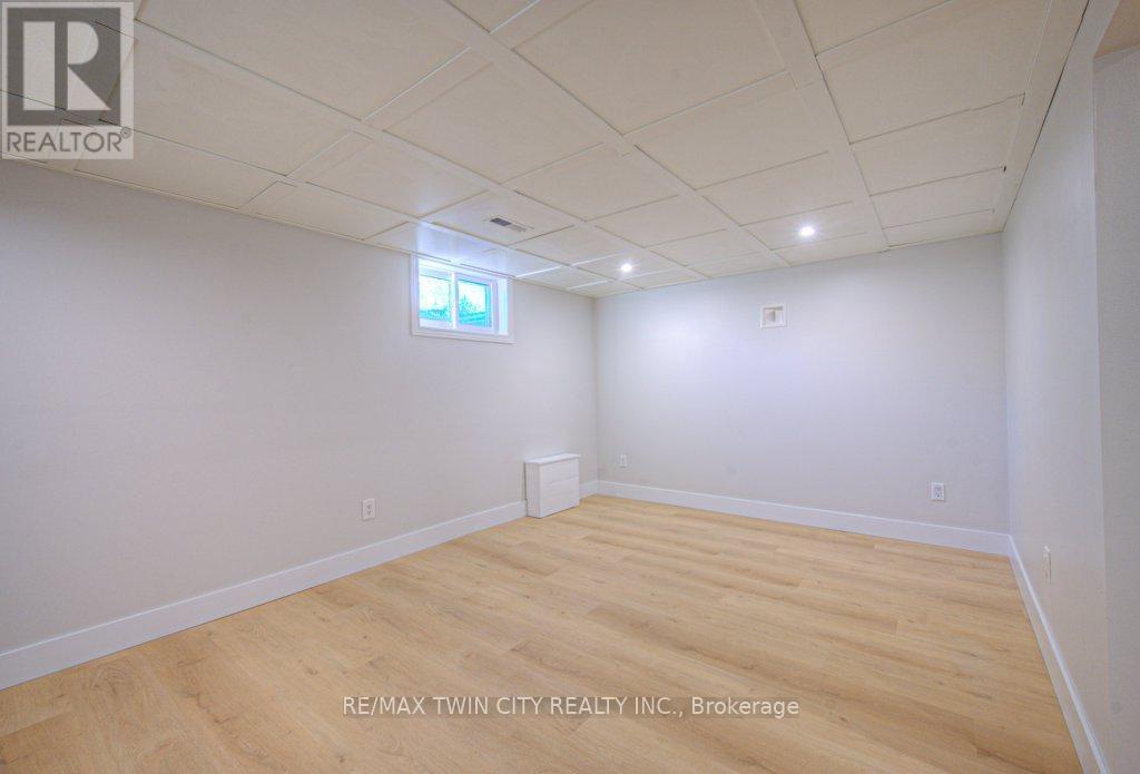 563 Elgin Street N, Cambridge, Ontario  N1R 6A2 - Photo 29 - X12477287