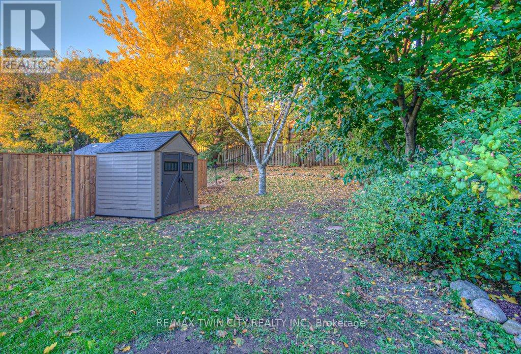 563 Elgin Street N, Cambridge, Ontario  N1R 6A2 - Photo 41 - X12477287