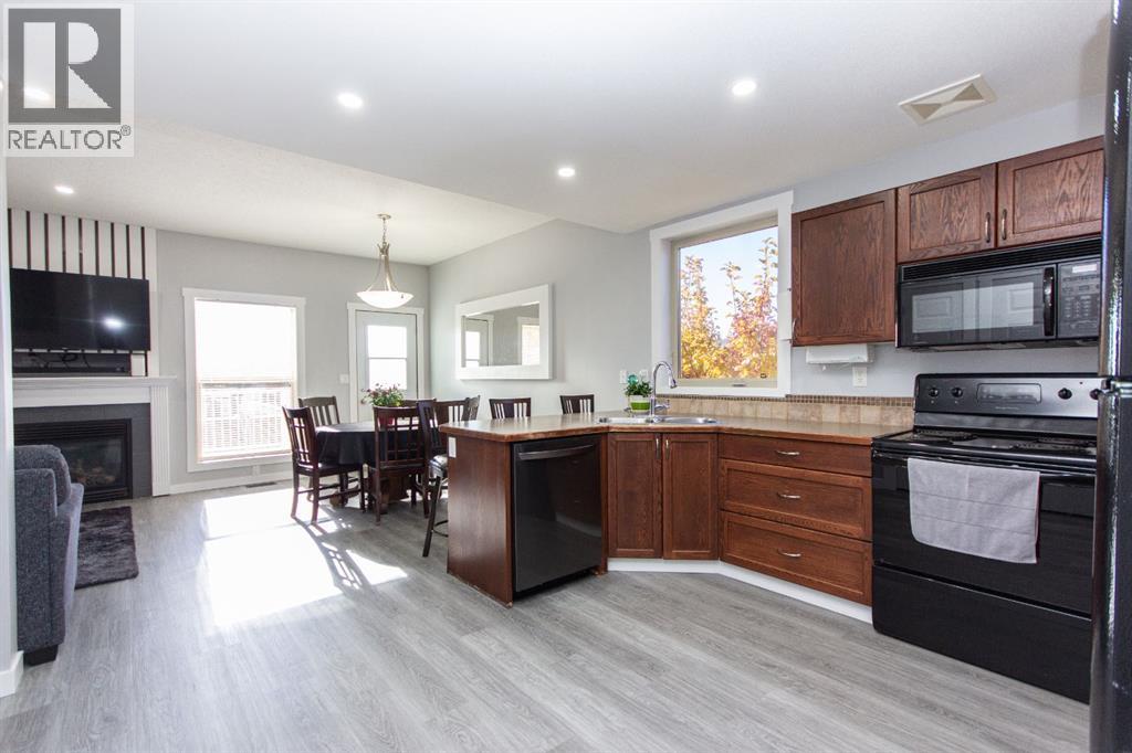 347 Addington Drive, Red Deer, Alberta  T4R 3H7 - Photo 4 - A2265967