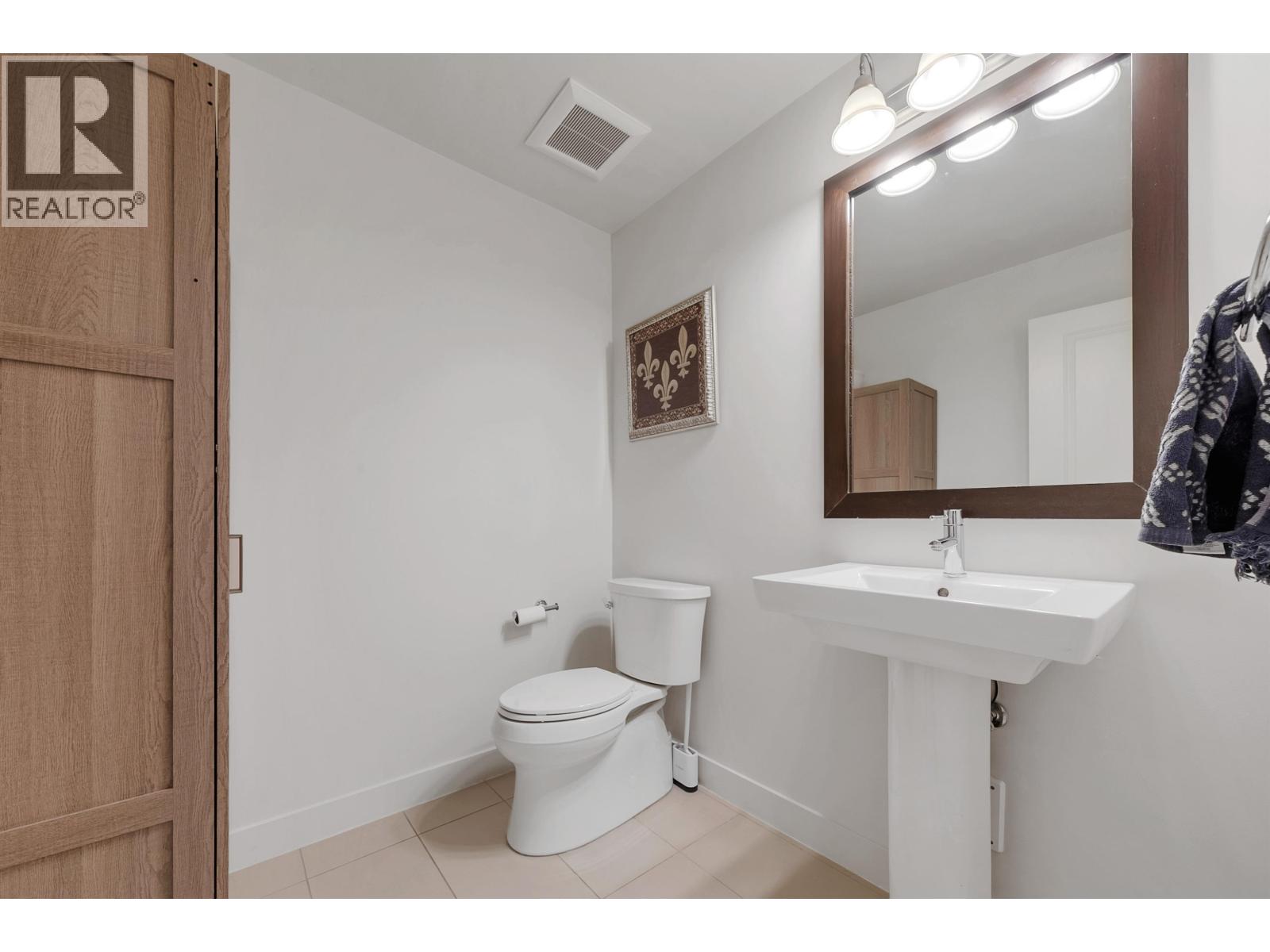 150 1460 Southview Street, Coquitlam, British Columbia  V3E 0G6 - Photo 10 - R3061199