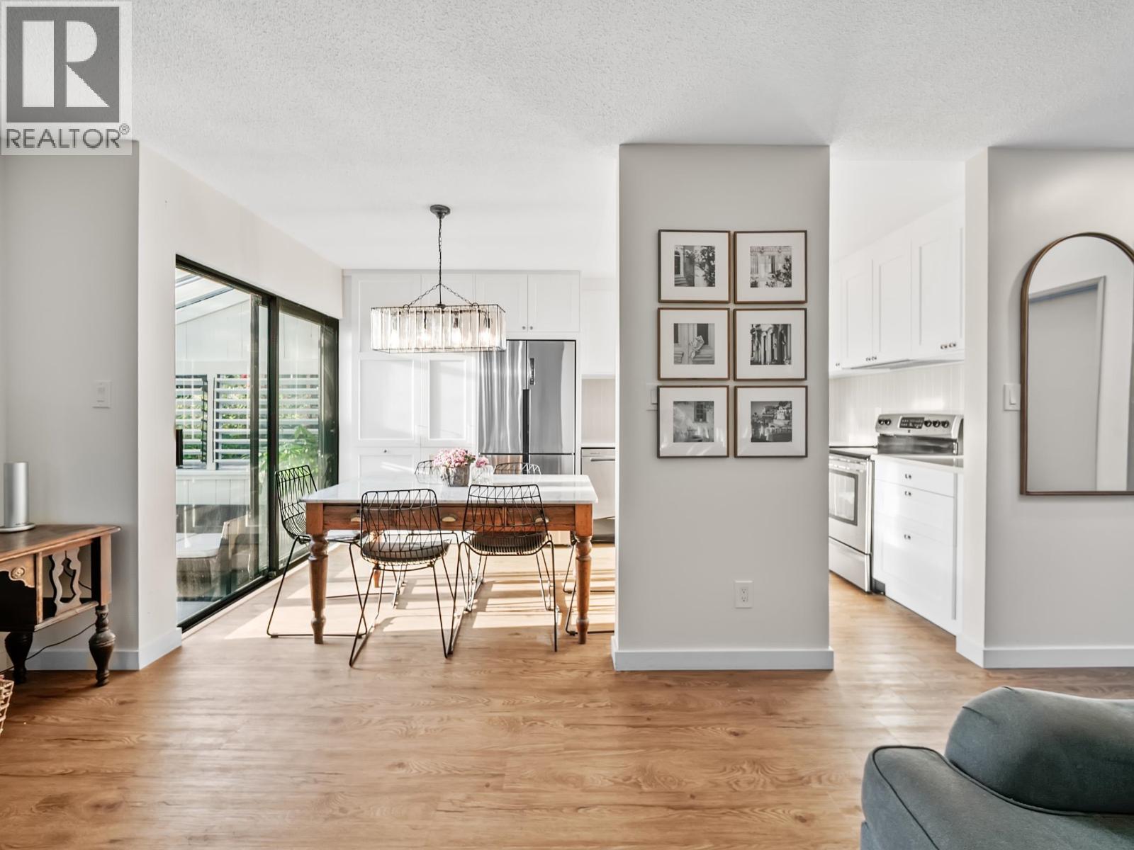 2509 Burian Drive, Coquitlam, British Columbia  V3K 5W8 - Photo 13 - R3061202