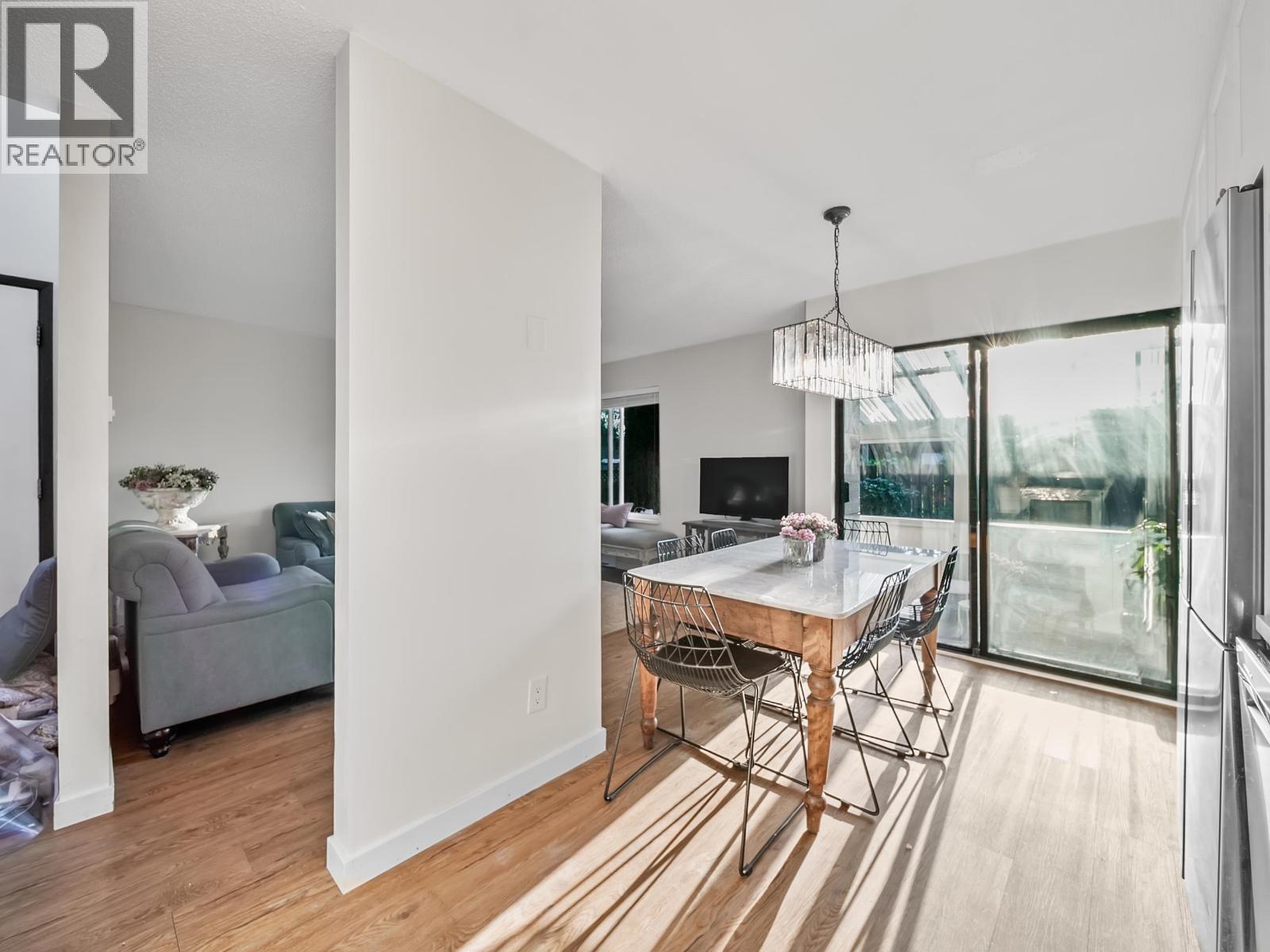 2509 Burian Drive, Coquitlam, British Columbia  V3K 5W8 - Photo 5 - R3061202