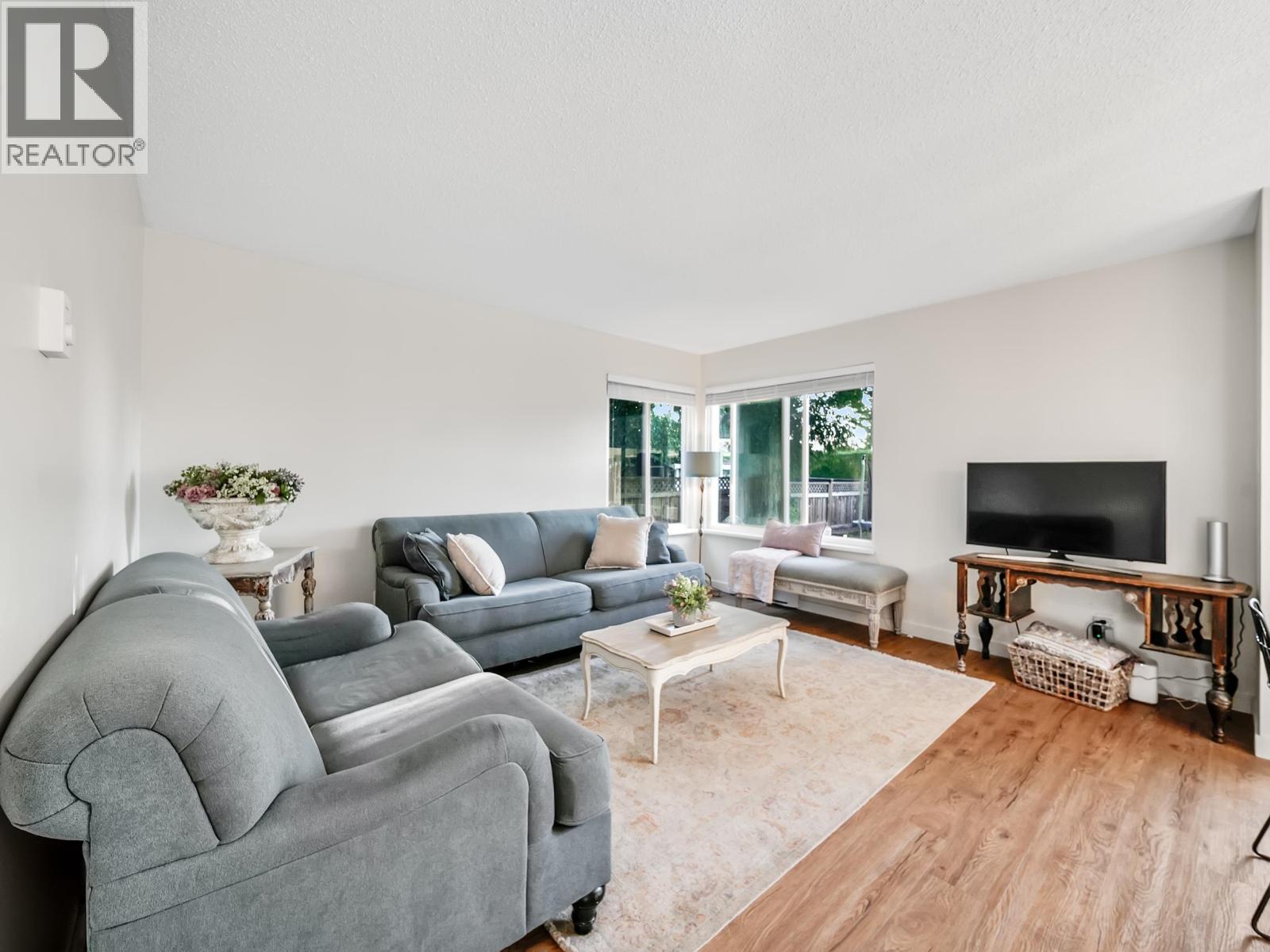 2509 Burian Drive, Coquitlam, British Columbia  V3K 5W8 - Photo 9 - R3061202