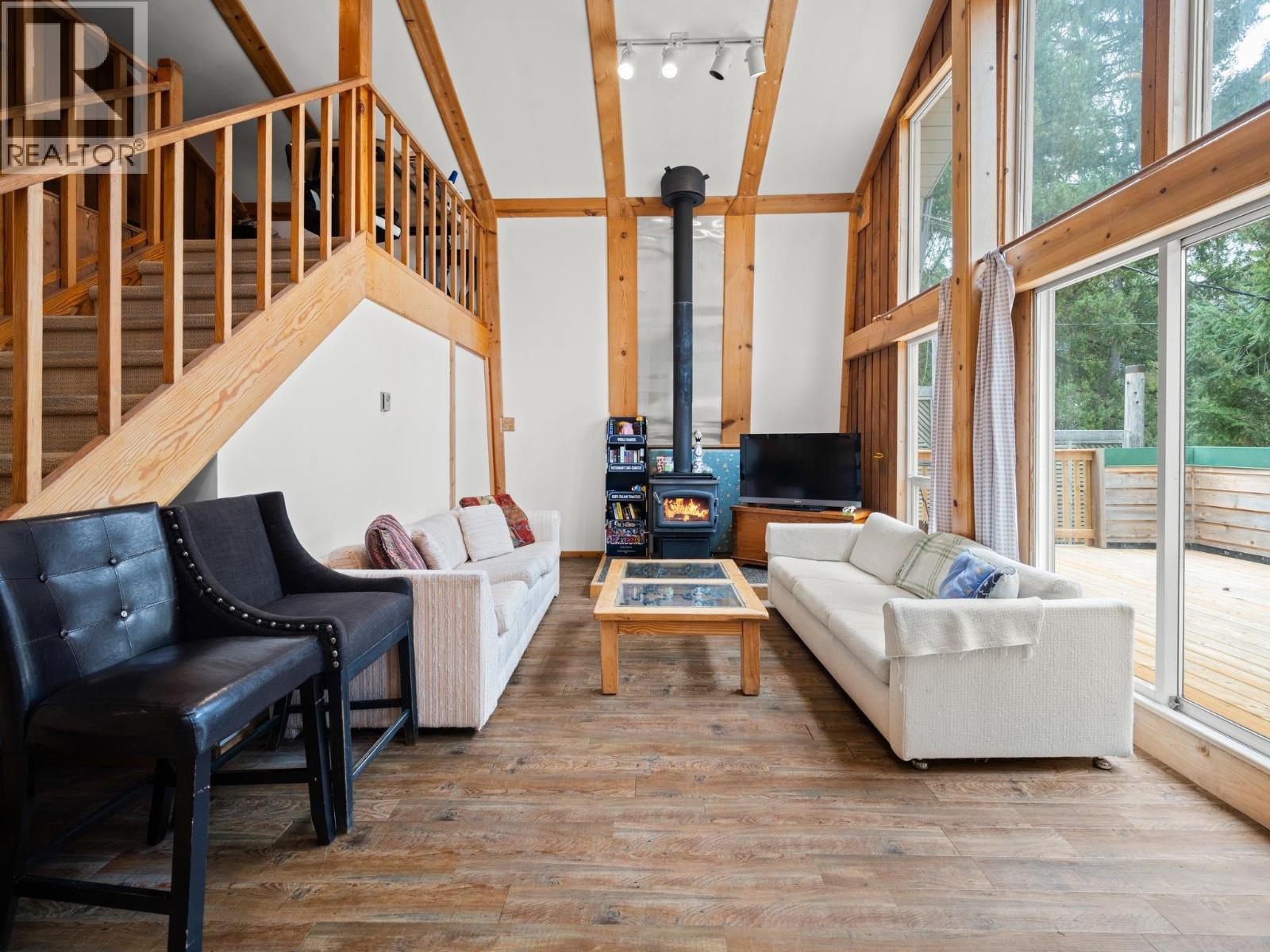 9539 Emerald Drive, Whistler, British Columbia  V8E 0G5 - Photo 5 - R3061225