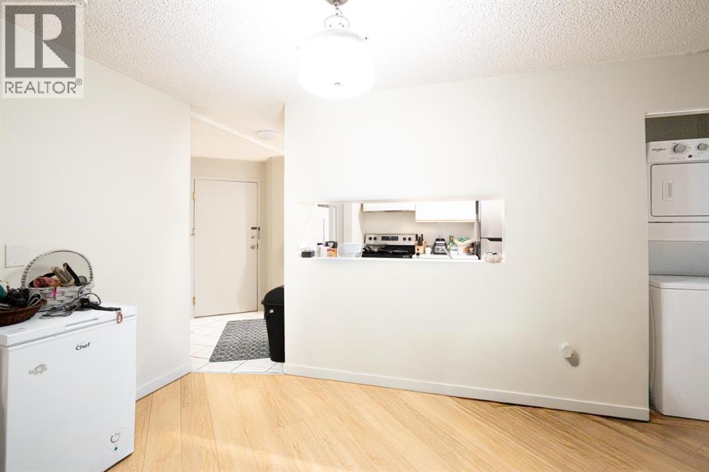 209, 11 Dover Point Se, Calgary, Alberta  T2B 3J8 - Photo 10 - A2263032