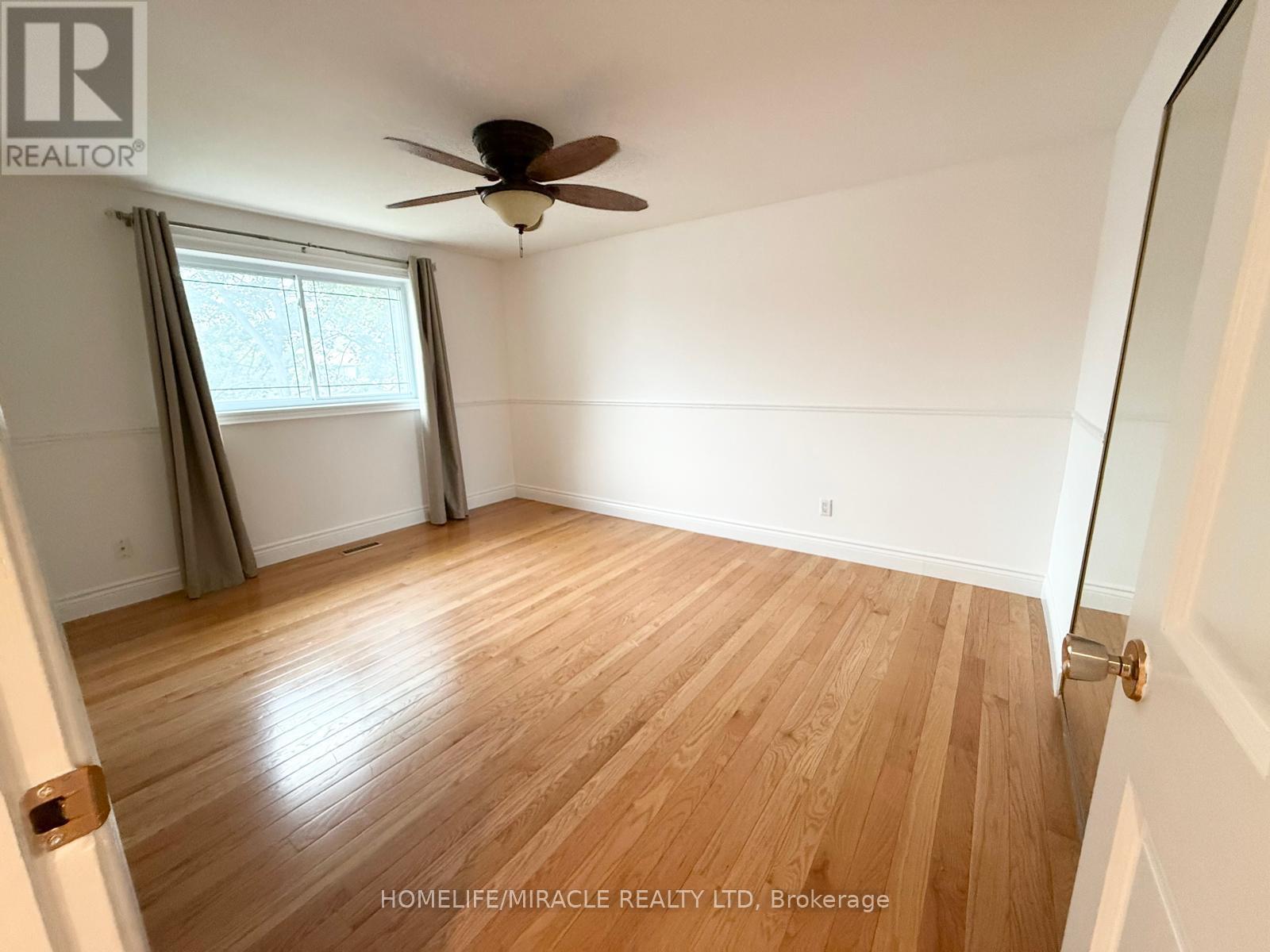 91 Garside Crescent, Brampton, Ontario  L6S 1H5 - Photo 10 - W12476992