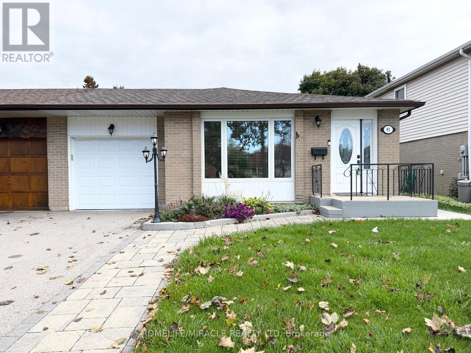 91 GARSIDE CRESCENT, Brampton, Ontario