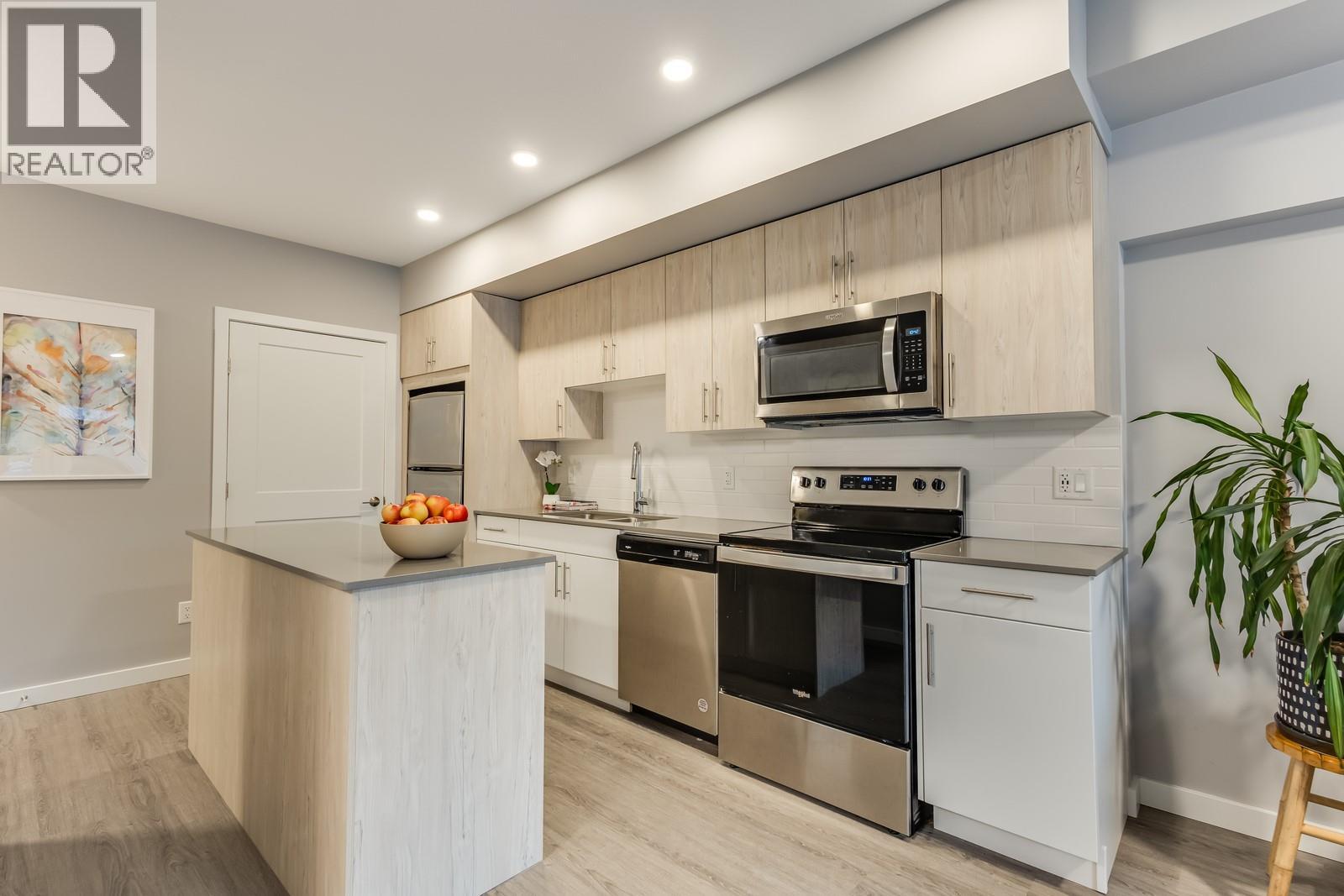 685 Boynton Place Unit# 85, Kelowna, British Columbia  V1V 2Z4 - Photo 3 - 10365585