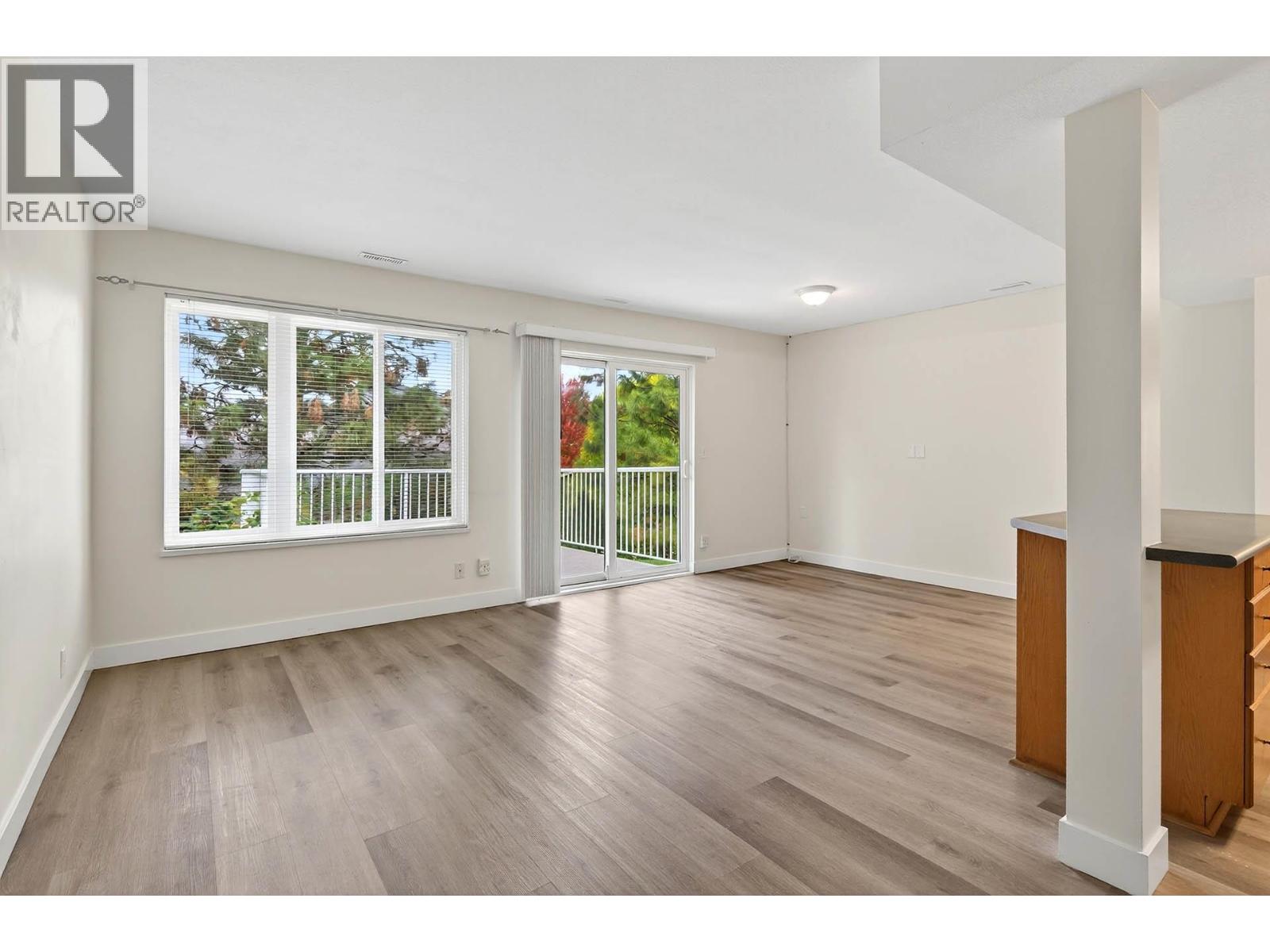 2050 Qu'appelle Boulevard Unit# 7, Kamloops, British Columbia V2E 2R4 - Photo 3 - 10366448