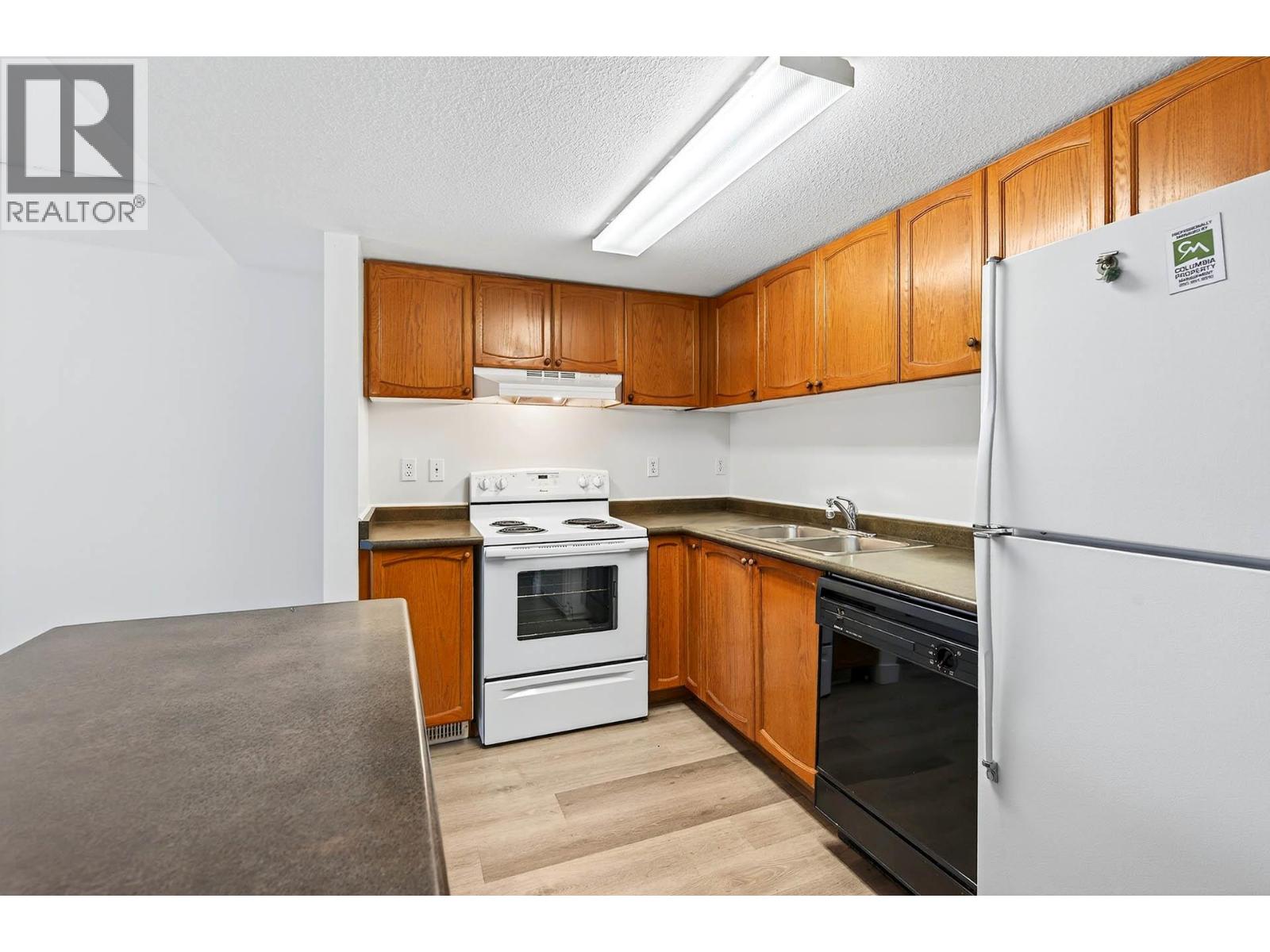 2050 Qu'appelle Boulevard Unit# 7, Kamloops, British Columbia V2E 2R4 - Photo 12 - 10366448
