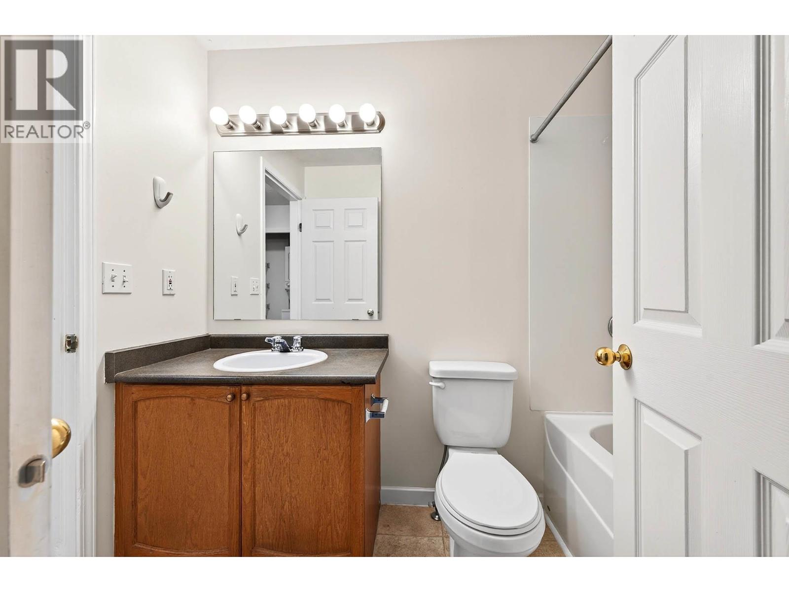 2050 Qu'appelle Boulevard Unit# 7, Kamloops, British Columbia V2E 2R4 - Photo 21 - 10366448