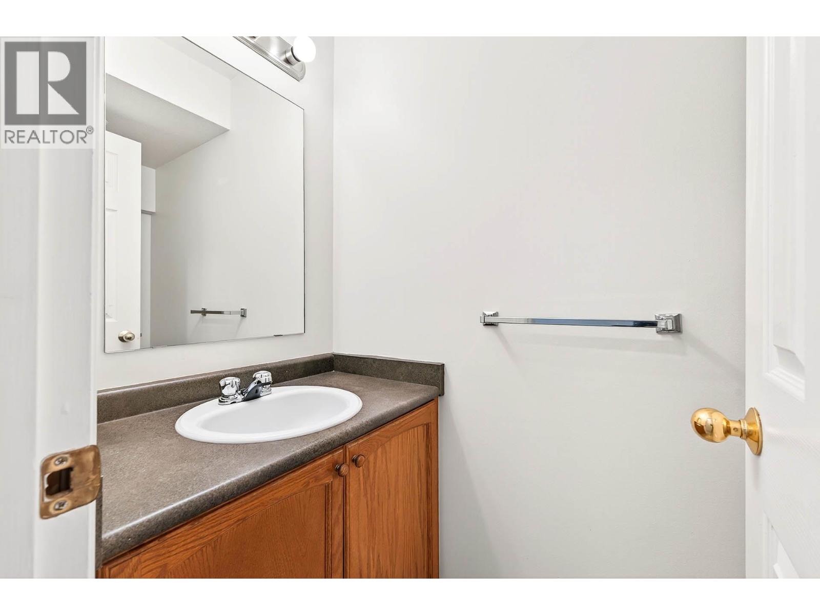 2050 Qu'appelle Boulevard Unit# 7, Kamloops, British Columbia V2E 2R4 - Photo 13 - 10366448