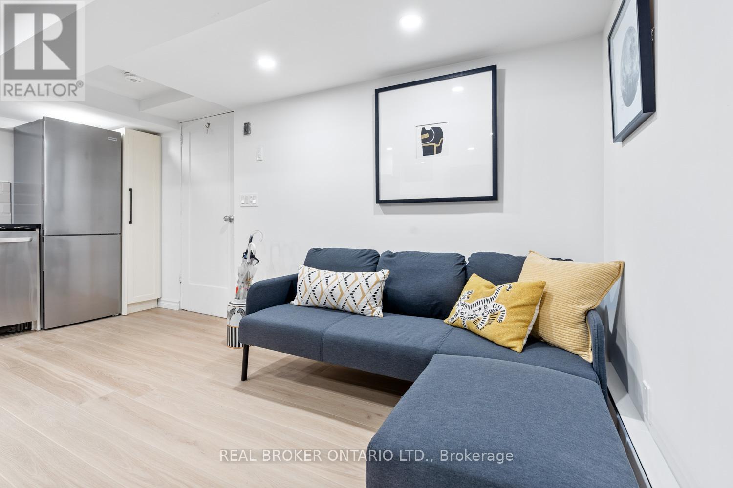 Lower Level - 343 Prince Edward Drive N, Toronto, Ontario  M8X 2L4 - Photo 9 - W12390227