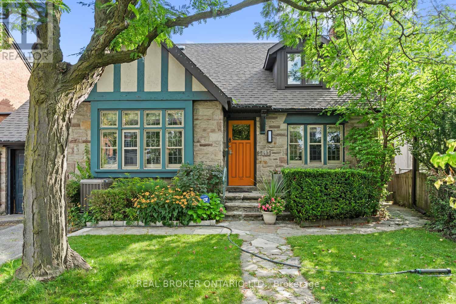 LOWER LEVEL - 343 PRINCE EDWARD DRIVE N, Toronto, Ontario