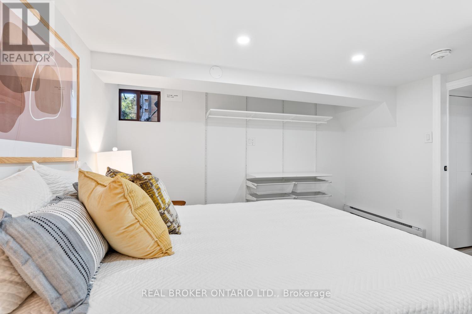 Lower Level - 343 Prince Edward Drive N, Toronto, Ontario  M8X 2L4 - Photo 16 - W12390227