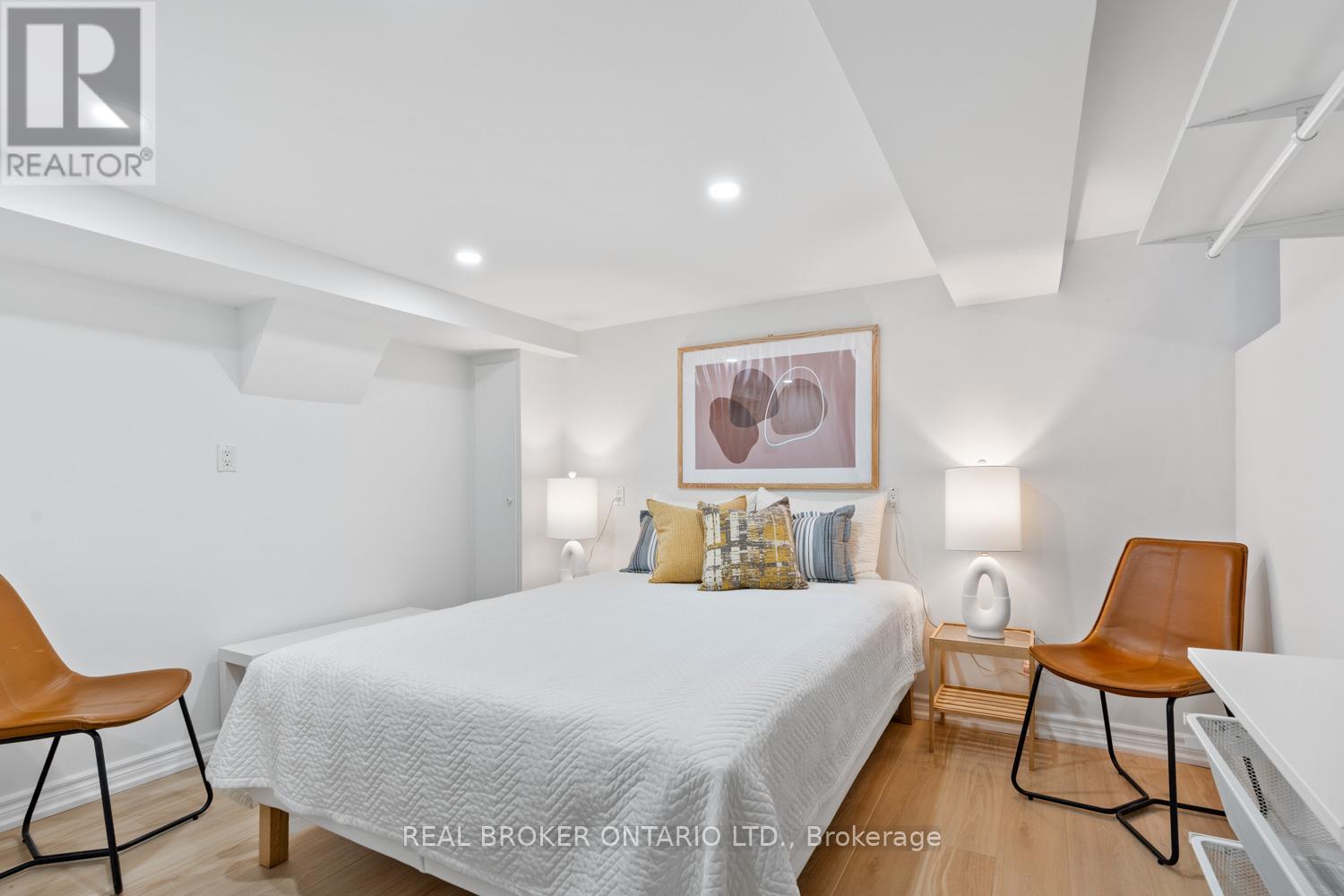 Lower Level - 343 Prince Edward Drive N, Toronto, Ontario  M8X 2L4 - Photo 13 - W12390227