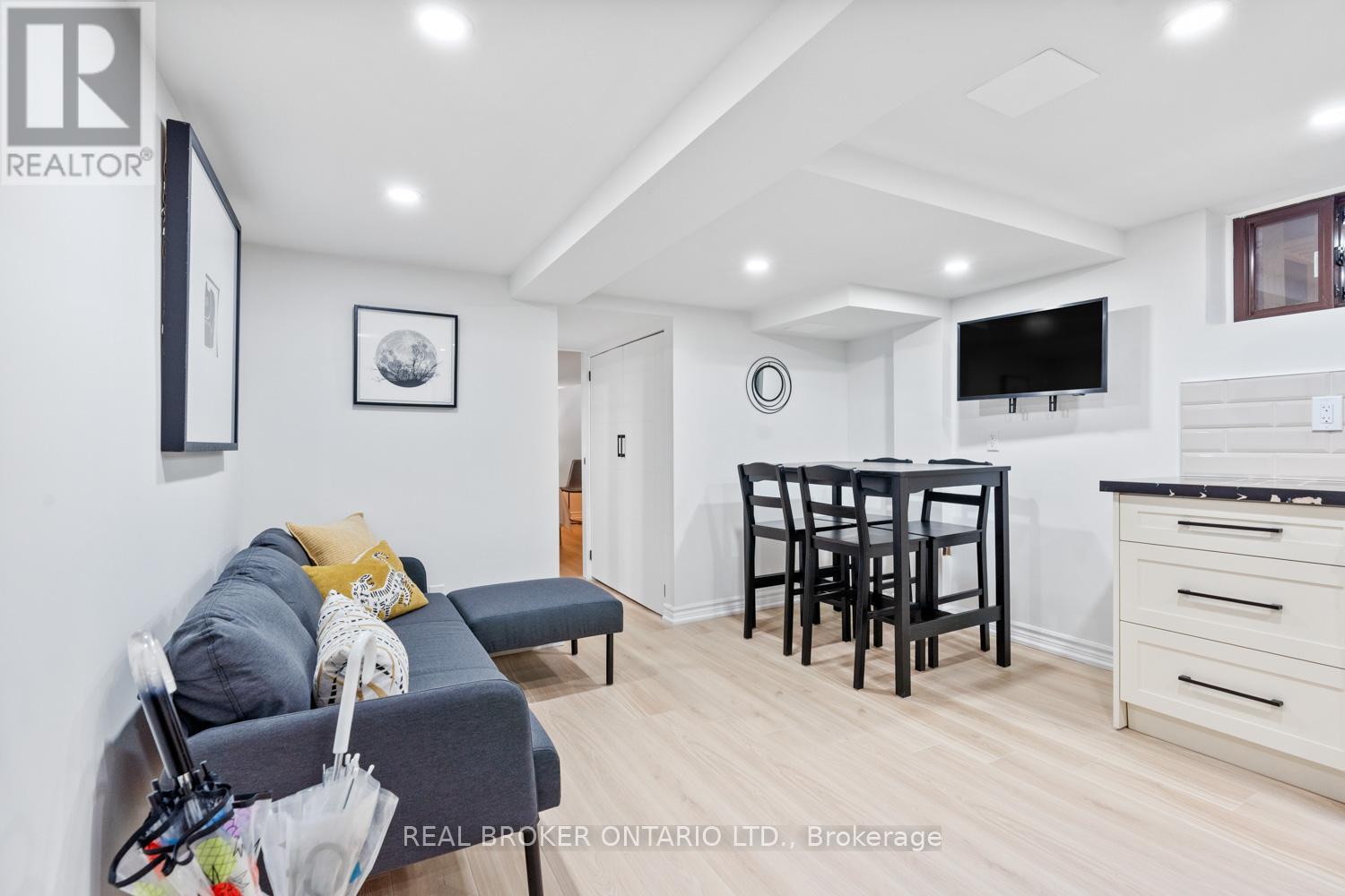Lower Level - 343 Prince Edward Drive N, Toronto, Ontario  M8X 2L4 - Photo 7 - W12390227
