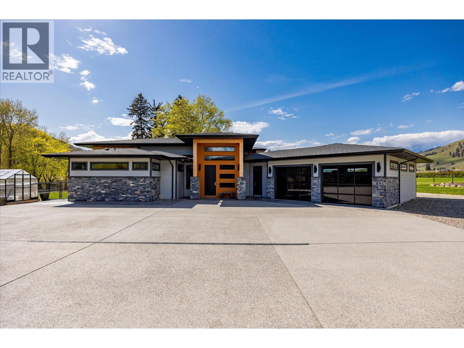 7260 Highway 6, coldstream, British Columbia