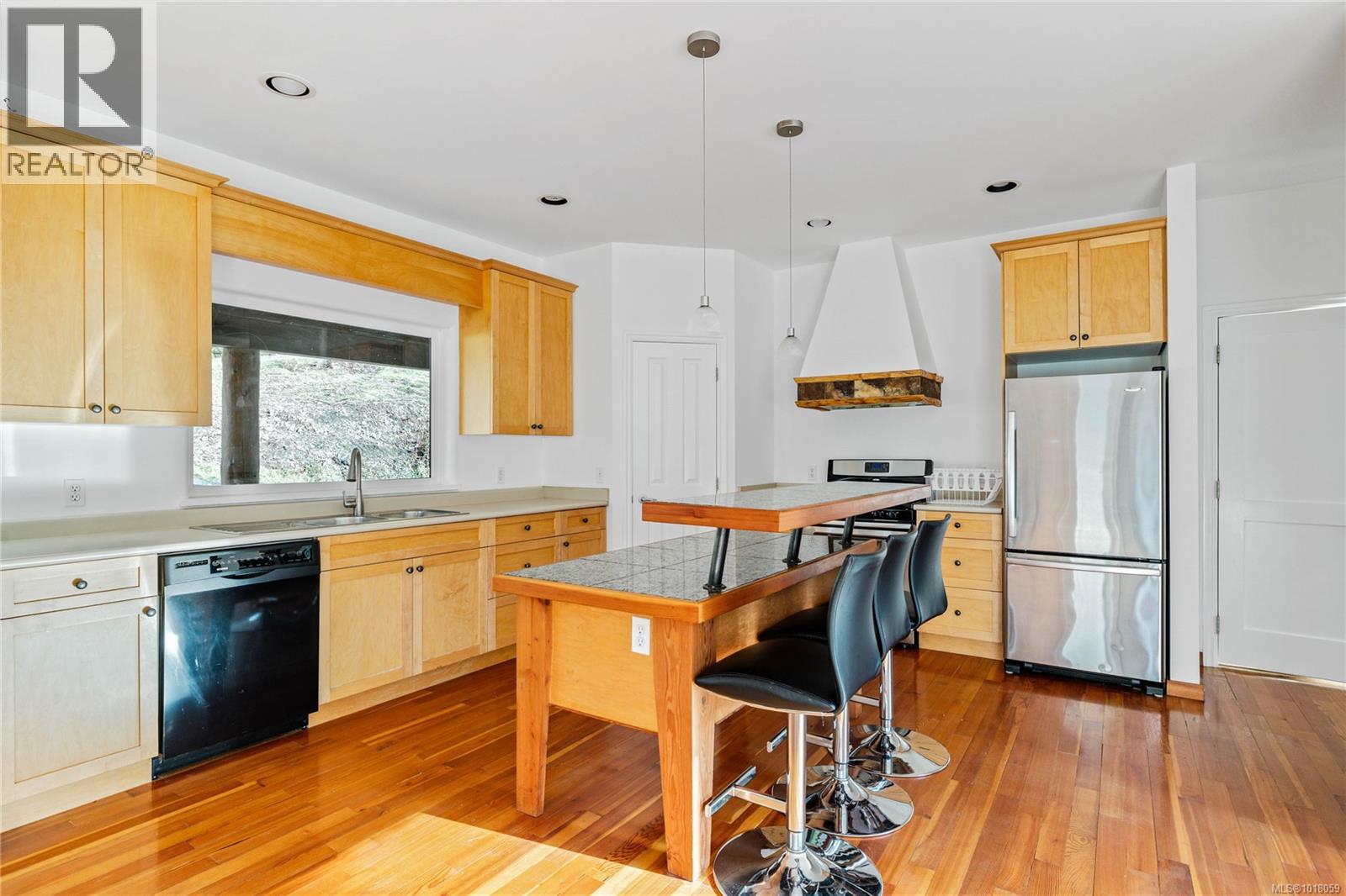 211 Long Harbour Rd, Salt Spring, British Columbia  V8K 2K9 - Photo 12 - 1018059