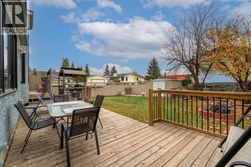 9 Hunters Mews, Okotoks, Alberta  T1S 1M2 - Photo 2 - A2265435