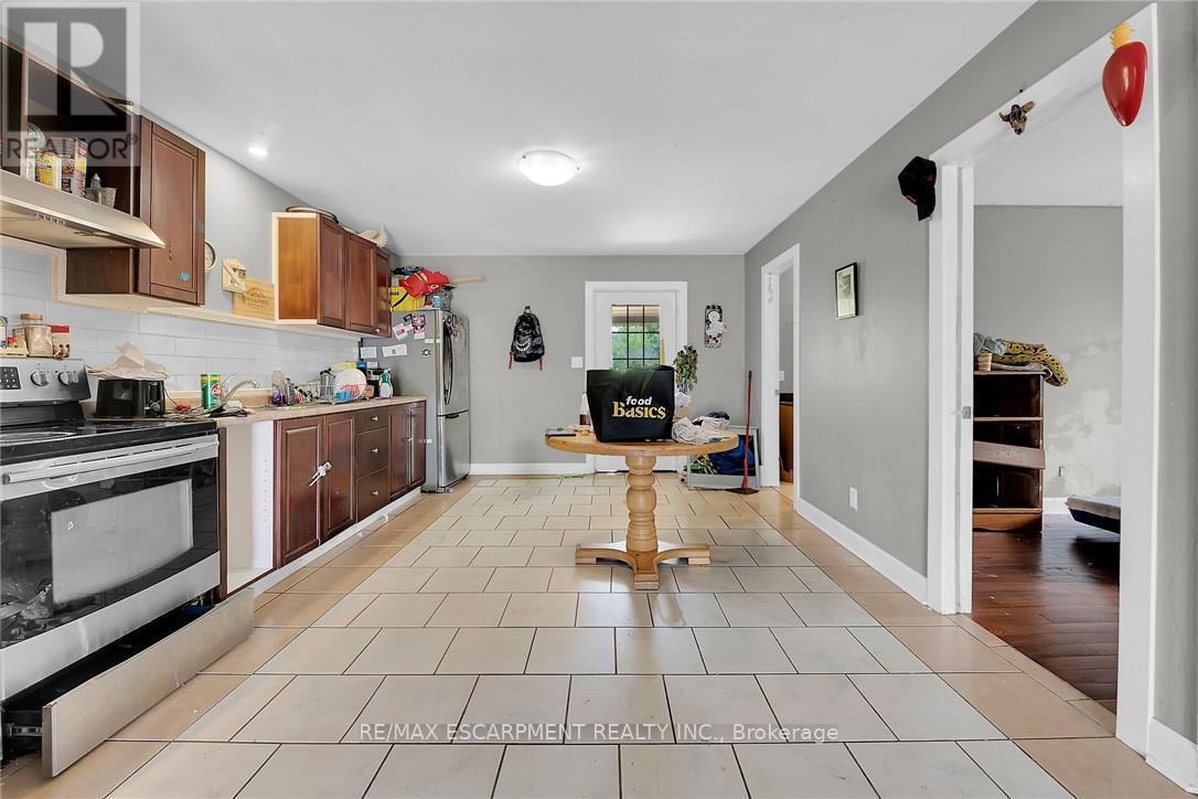 8 Nickel Street, Port Colborne, Ontario  L3K 1B1 - Photo 22 - X12477310