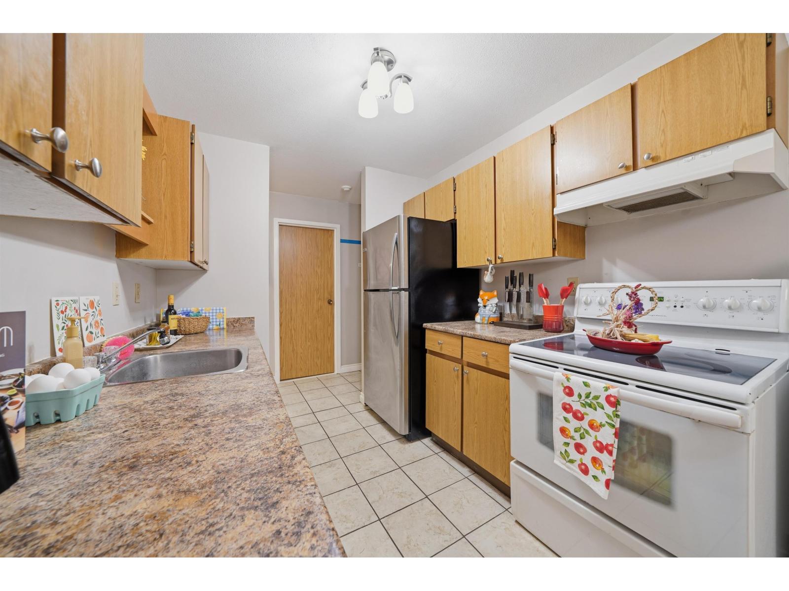 311 9682 134 Street, Surrey, British Columbia  V3T 5L6 - Photo 11 - R3061255