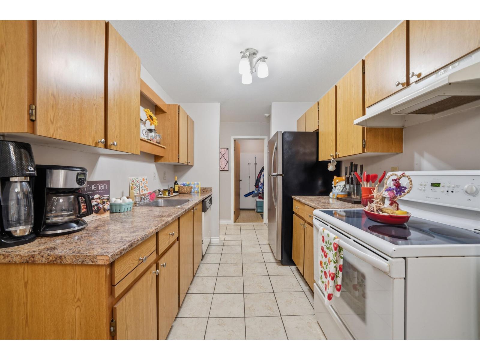 311 9682 134 Street, Surrey, British Columbia  V3T 5L6 - Photo 12 - R3061255