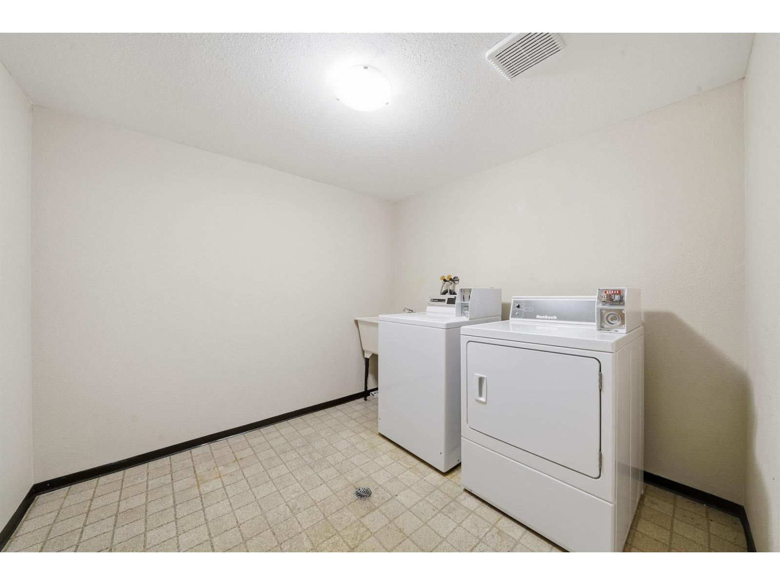 311 9682 134 Street, Surrey, British Columbia  V3T 5L6 - Photo 34 - R3061255