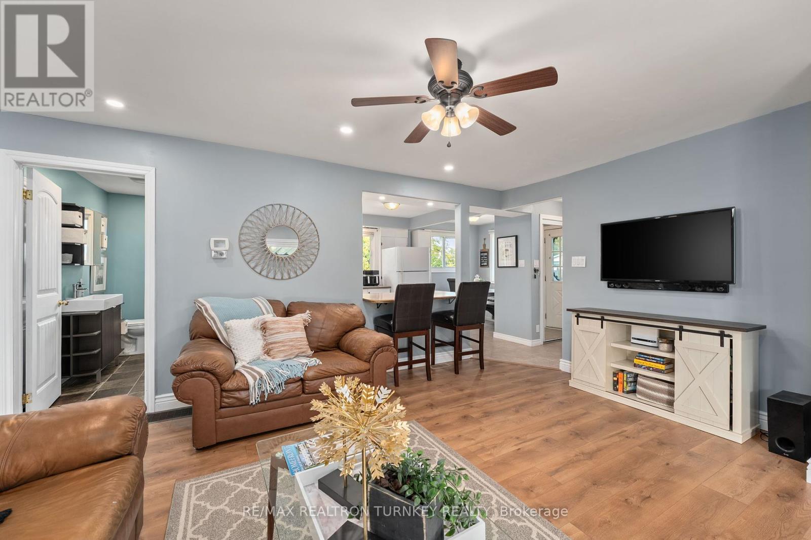 782 Third Avenue, Georgina, Ontario  L0E 1S0 - Photo 6 - N12463480