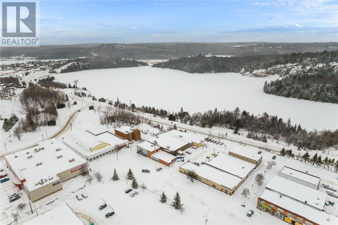 11 Mary Walk, Elliot Lake, Ontario  P5A 1Z9 - Photo 6 - 2125349