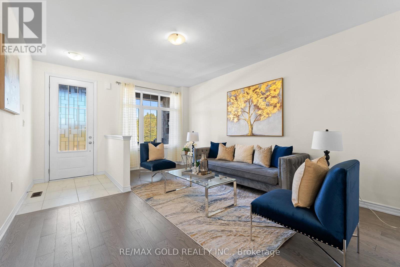 29 Bowline Vista S, East Gwillimbury, Ontario  L9N 0W2 - Photo 6 - N12477233