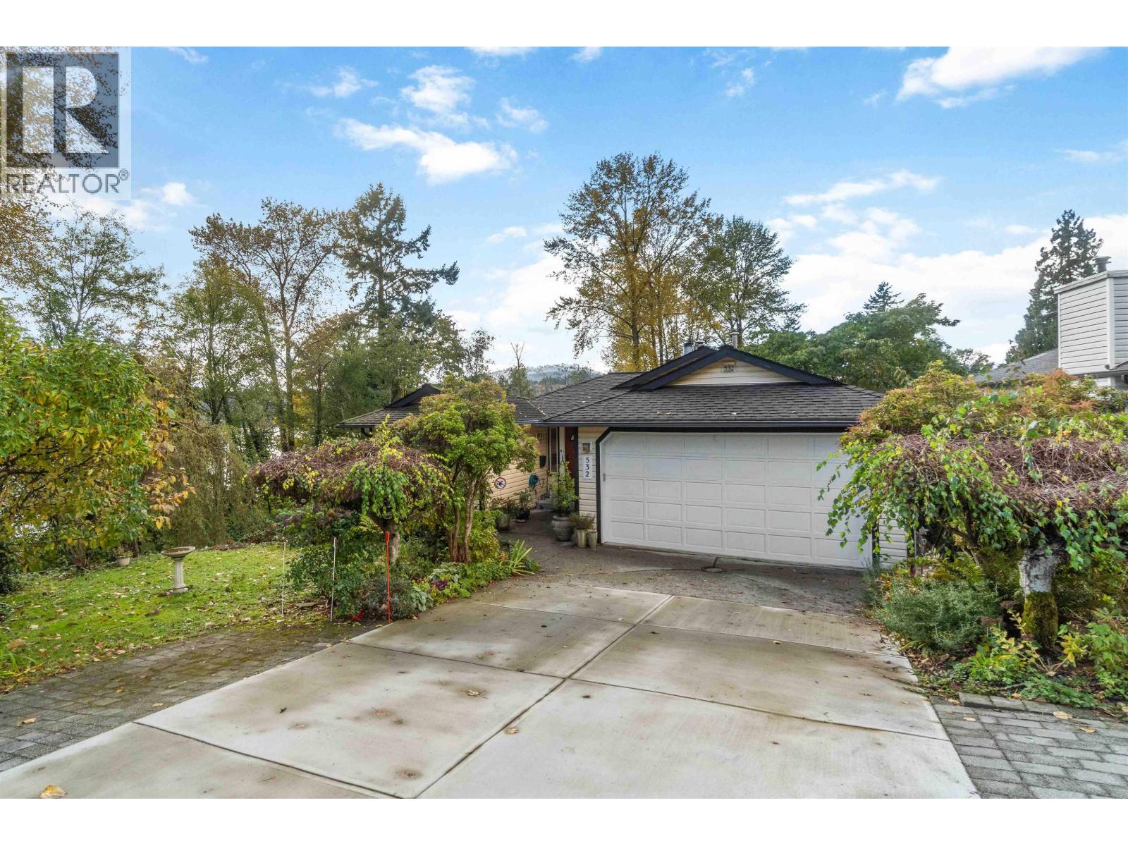 532 San Remo Drive, Port Moody, British Columbia  V3H 4K4 - Photo 36 - R3061246