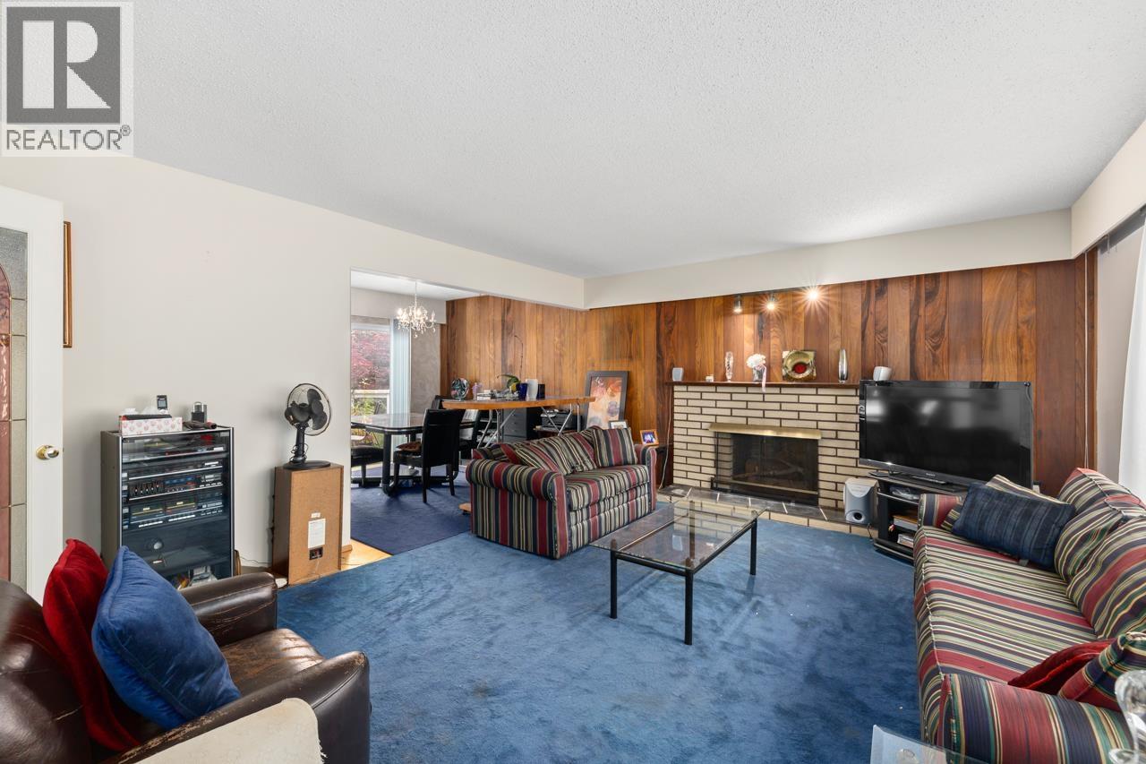 3878 Royal Oak Avenue, Burnaby, British Columbia  V5G 3M2 - Photo 5 - R3061252