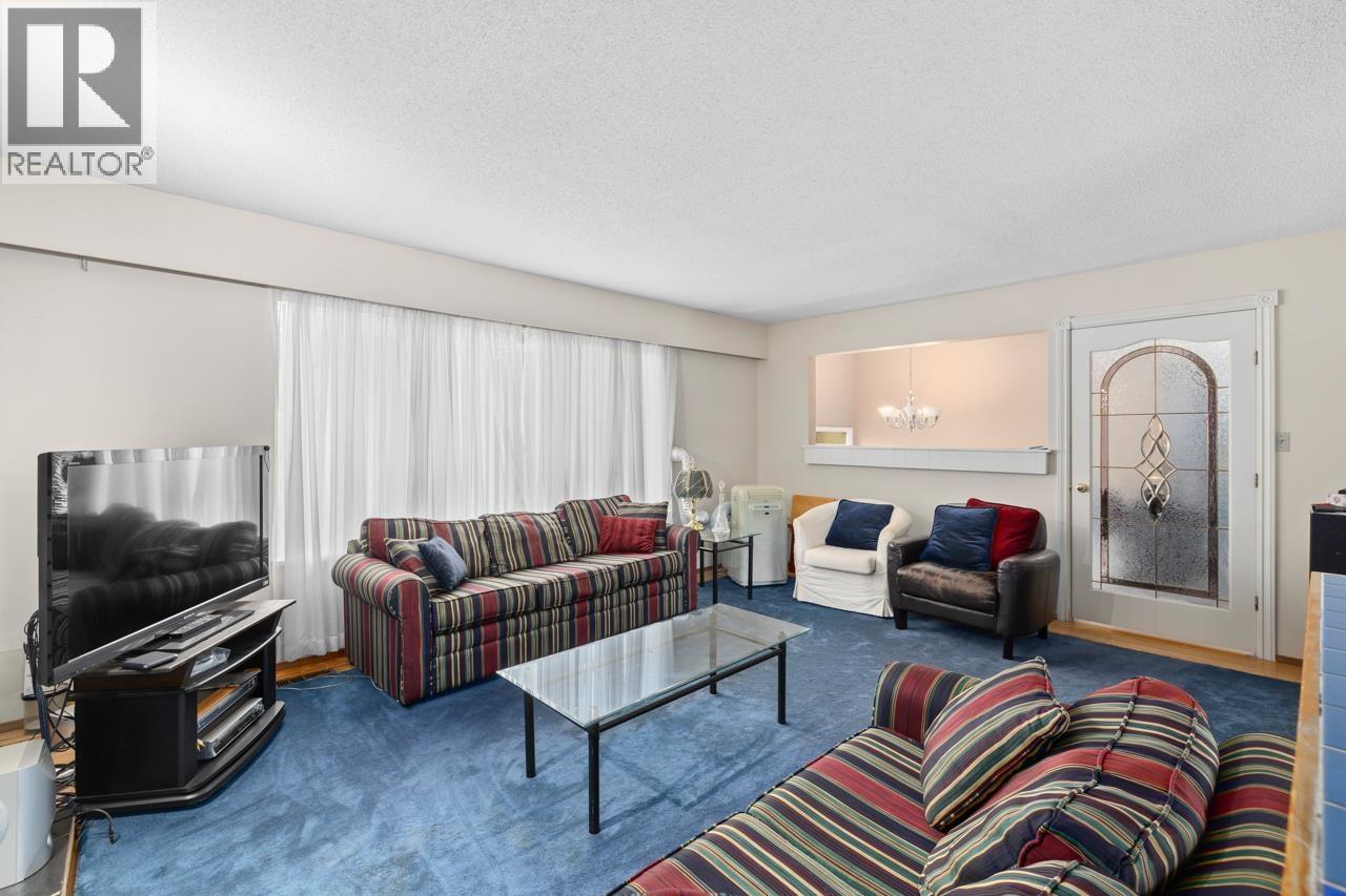 3878 Royal Oak Avenue, Burnaby, British Columbia  V5G 3M2 - Photo 6 - R3061252