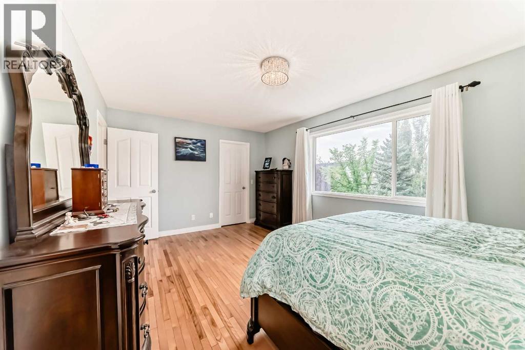 54 Cougarstone Mews Sw, Calgary, Alberta  T3H 5A2 - Photo 21 - A2253052