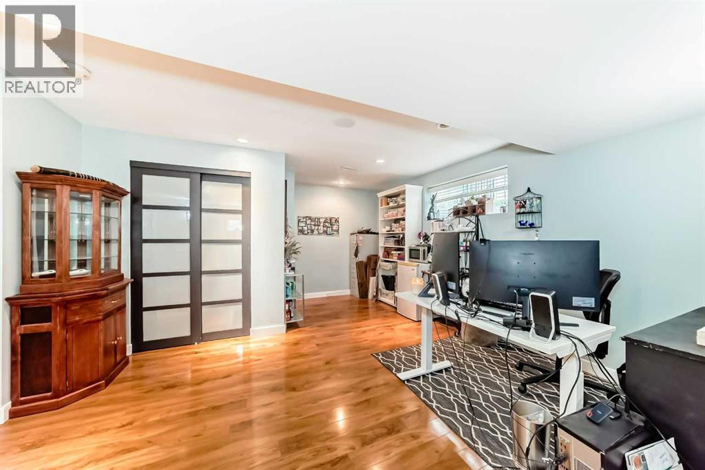 54 Cougarstone Mews Sw, Calgary, Alberta  T3H 5A2 - Photo 28 - A2253052