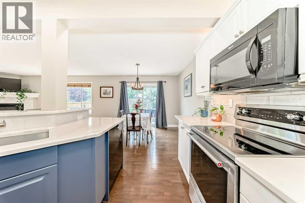 54 Cougarstone Mews Sw, Calgary, Alberta  T3H 5A2 - Photo 7 - A2253052