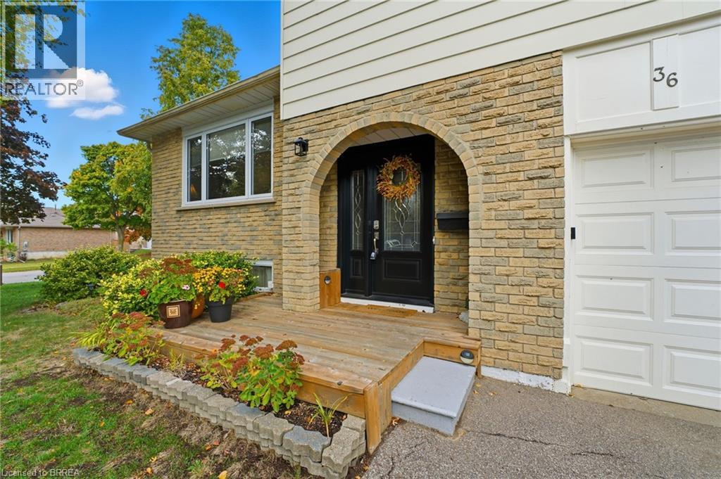 36 King's Hill Lane, Brantford, Ontario  N3T 6A4 - Photo 2 - 40781540