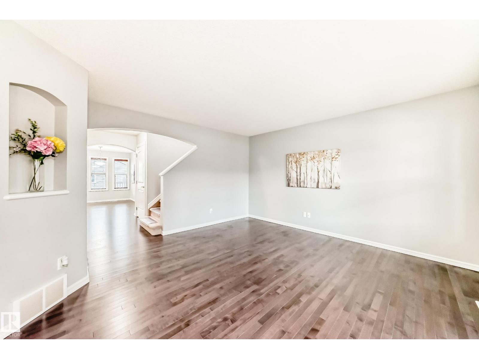 1515 Towne Centre Bv Nw, Edmonton, Alberta  T6R 0P4 - Photo 10 - E4463127