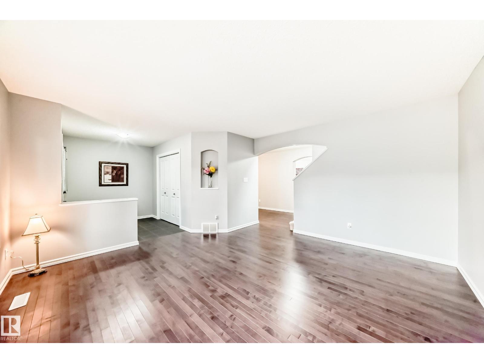 1515 Towne Centre Bv Nw, Edmonton, Alberta  T6R 0P4 - Photo 11 - E4463127