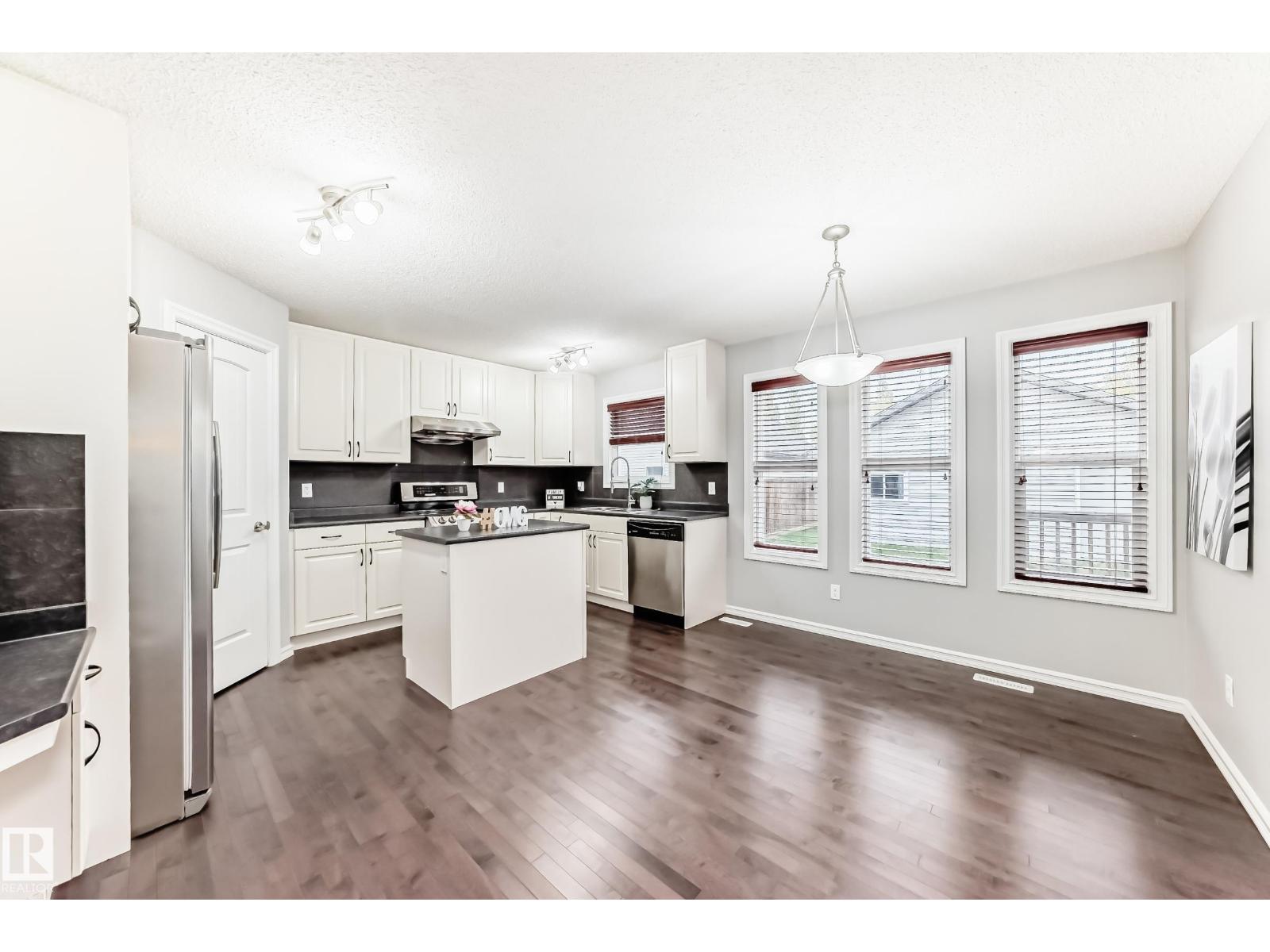 1515 Towne Centre Bv Nw, Edmonton, Alberta  T6R 0P4 - Photo 12 - E4463127