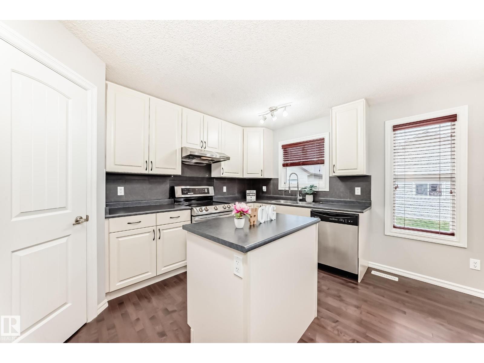 1515 Towne Centre Bv Nw, Edmonton, Alberta  T6R 0P4 - Photo 14 - E4463127