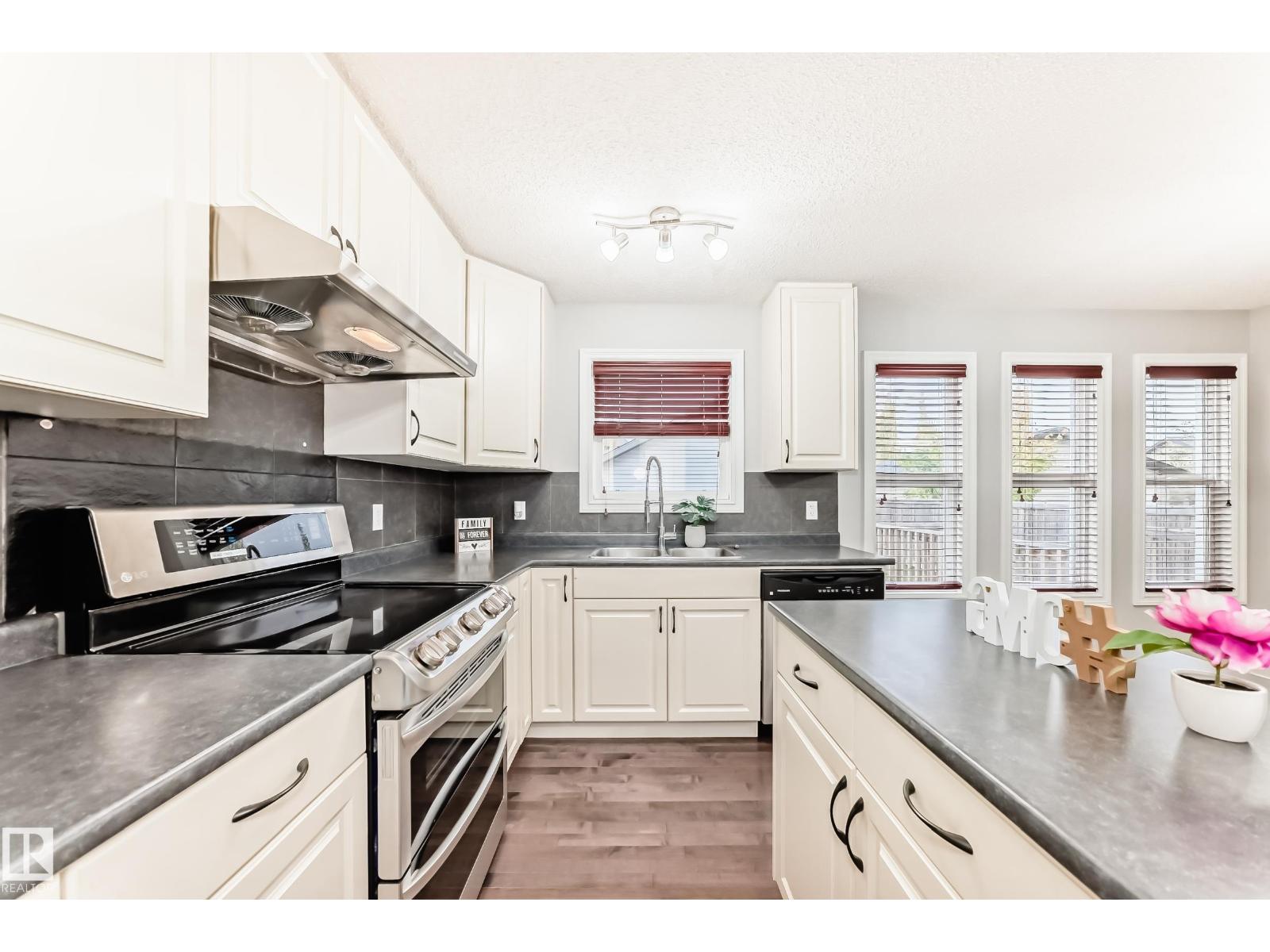 1515 Towne Centre Bv Nw, Edmonton, Alberta  T6R 0P4 - Photo 17 - E4463127
