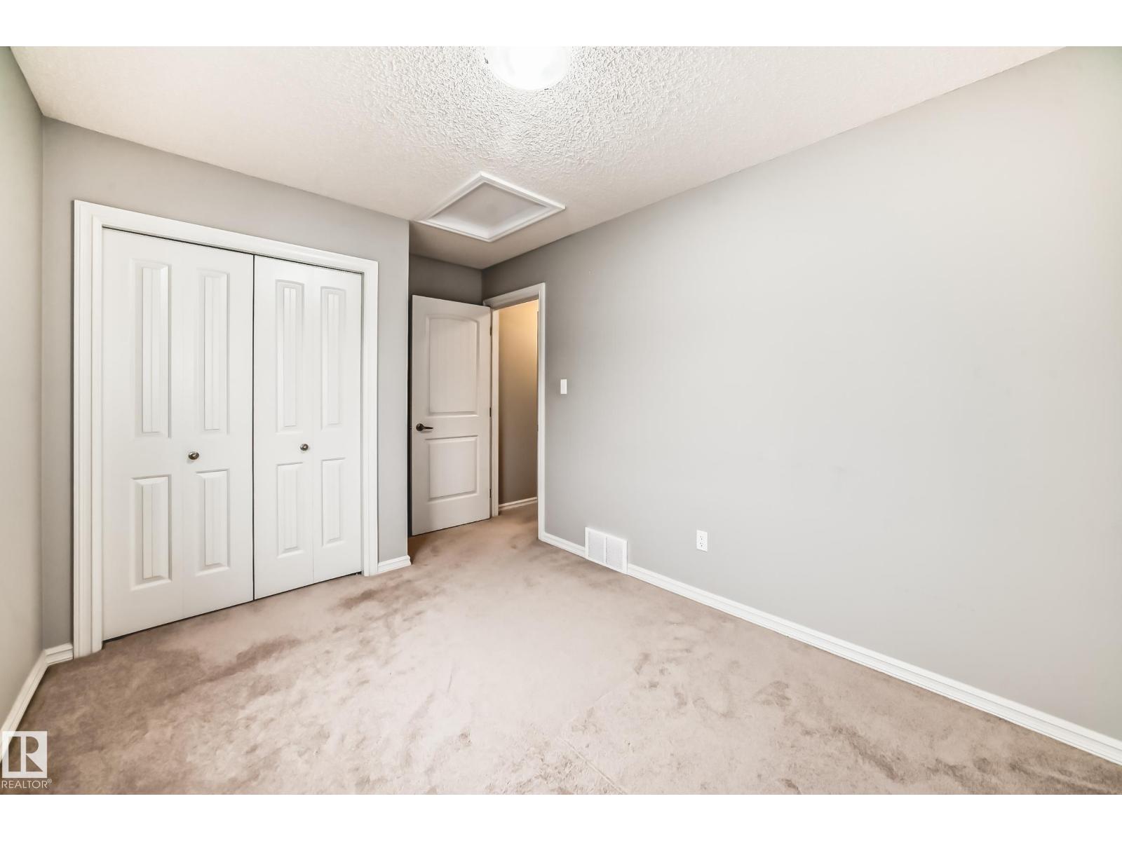 1515 Towne Centre Bv Nw, Edmonton, Alberta  T6R 0P4 - Photo 43 - E4463127
