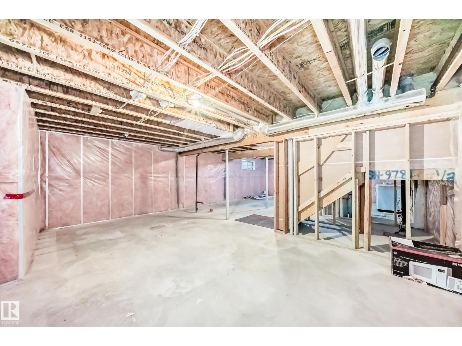 1515 Towne Centre Bv Nw, Edmonton, Alberta  T6R 0P4 - Photo 47 - E4463127