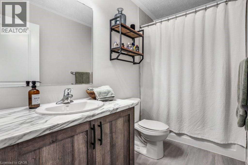 25 Isherwood Avenue Unit# 32, Cambridge, Ontario  N1R 0E2 - Photo 24 - 40781245