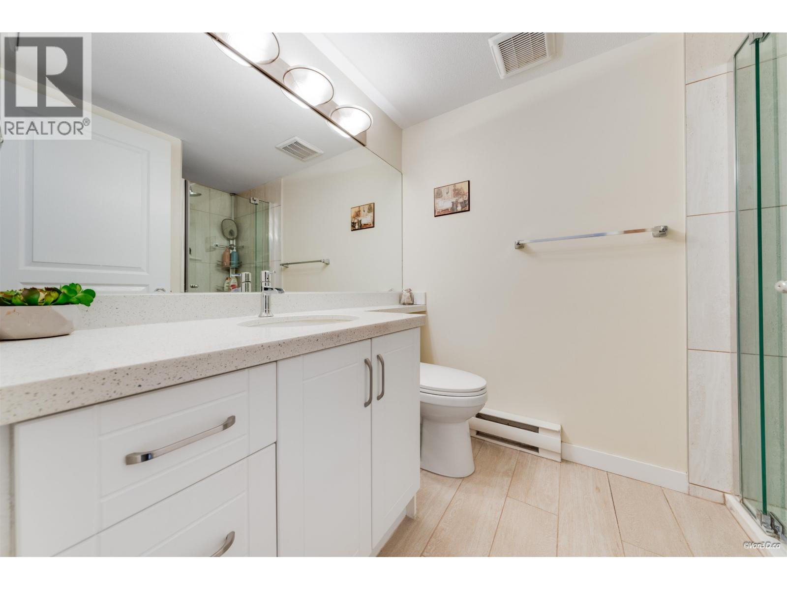 7371 Magnolia Terrace, Burnaby, British Columbia  V5E 4M3 - Photo 14 - R3060391