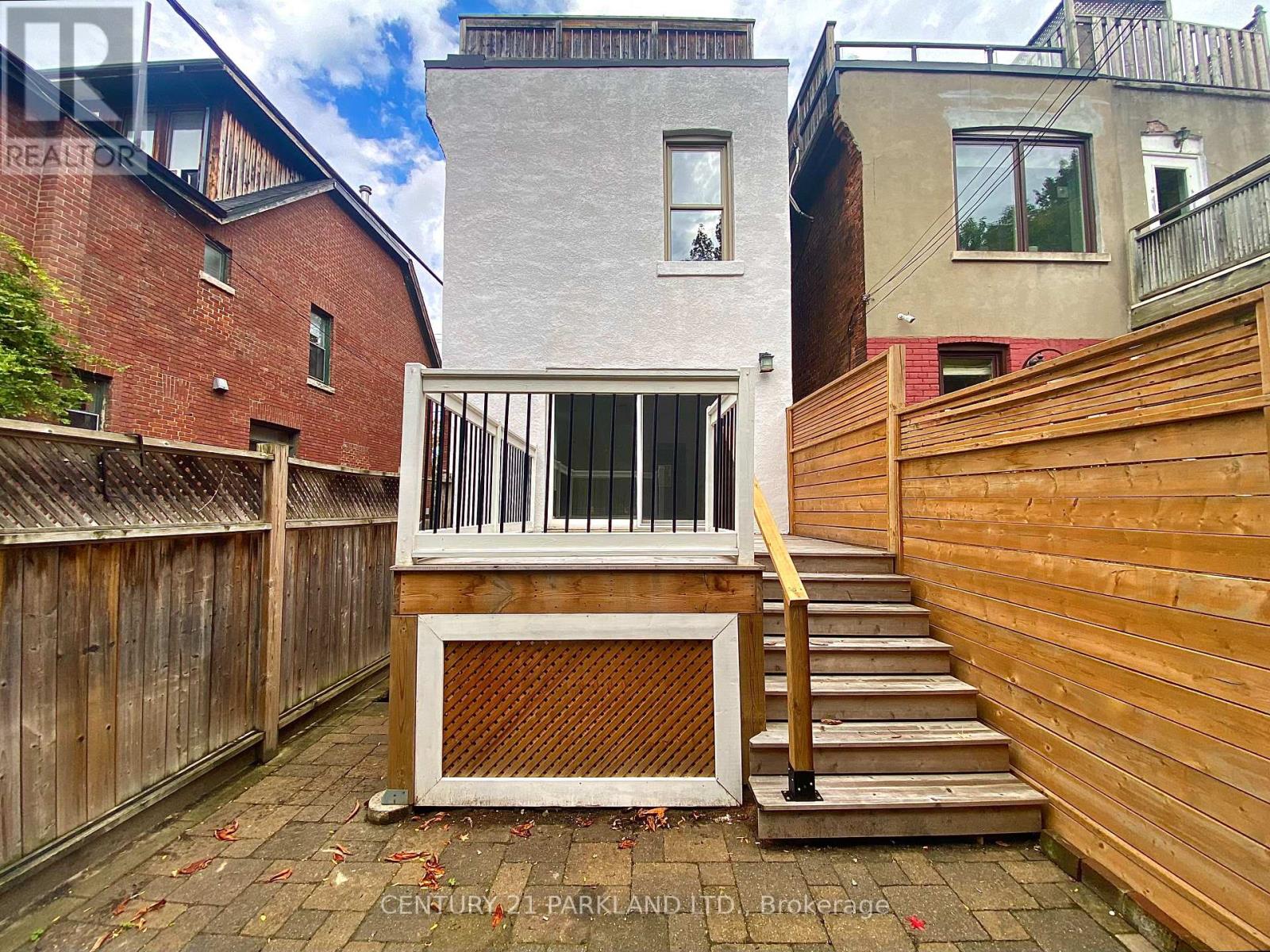 147 Winchester Street, Toronto, Ontario  M4X 1B5 - Photo 3 - C12477315