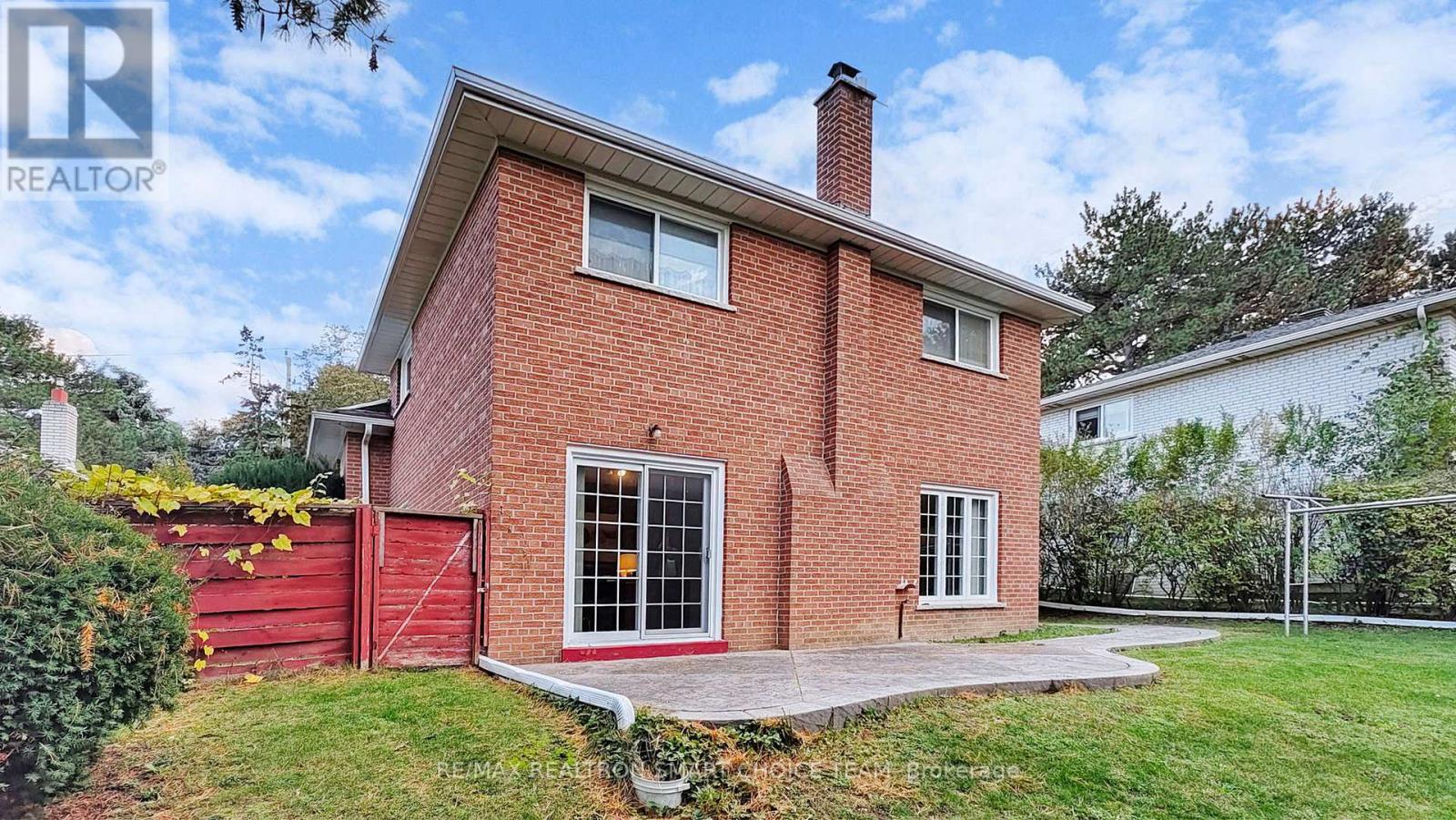 18 Brenham Crescent, Toronto, Ontario  M2M 2L1 - Photo 37 - C12477319