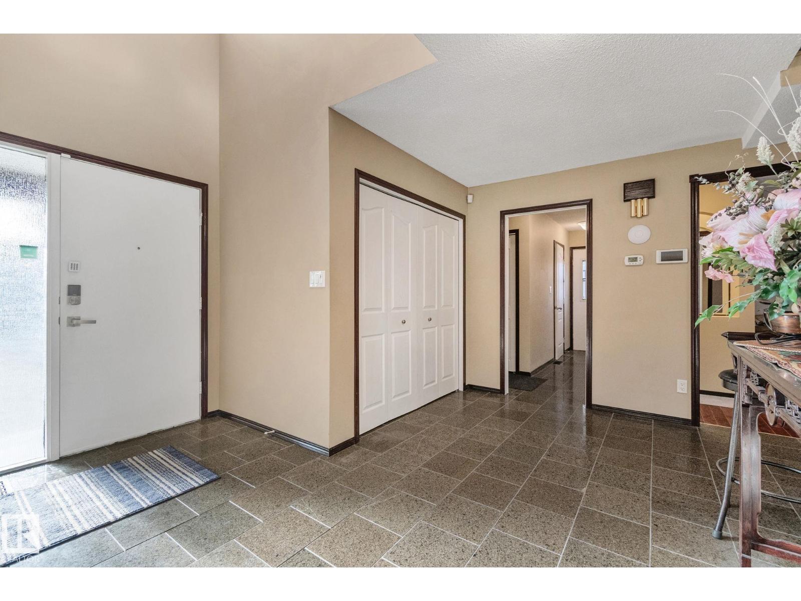 12218 143 Av Nw, Edmonton, Alberta  T5X 3R7 - Photo 10 - E4463130